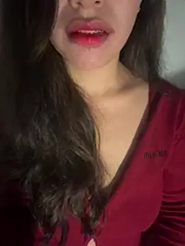 Snapshot of QuynhAnh_2k1 chatting on February 14, 4:59 pm QuynhAnh 2k1 online show from February 14, 4:59 pm