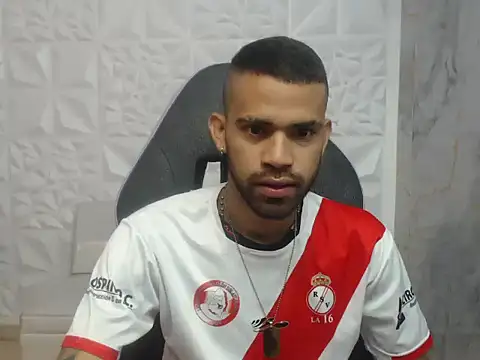 Snapshot of chacorta_ chatting on February 10, 1:04 pm chacorta online show from February 10, 1:04 pm