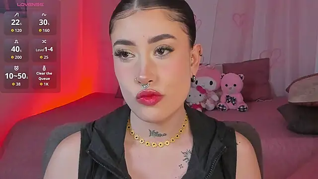 Snapshot of Tamara_uwu chatting on February 7, 9:40 pm Tamara uwu online show from February 7, 9:40 pm