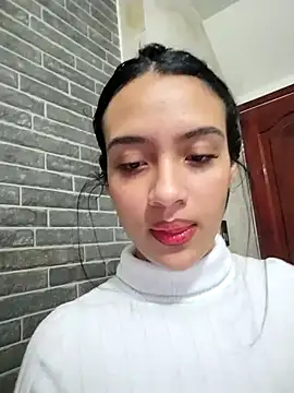 cynliu online show from February 13, 1:23 am