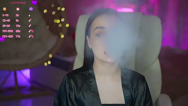 OliviaMoore  online show from March 15, 1:55 am