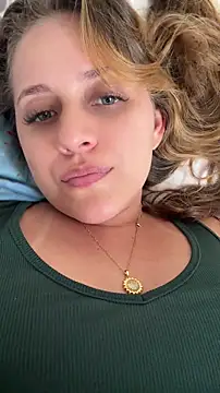 Snapshot of DannaCouper_ chatting on April 9, 8:47 pm DannaCouper online show from April 9, 8:47 pm