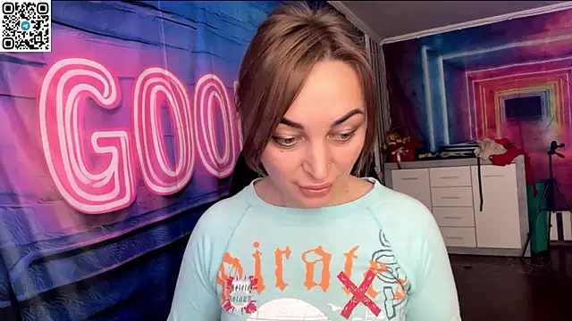 Vellora  online show from March 22, 12:30 pm