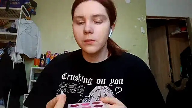 VannessaDillenbeck online show from February 14, 9:39 am