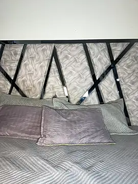 Snapshot of Denise_wolfe21 chatting on February 25, 1:43 pm Denise wolfe21 online show from February 25, 1:43 pm