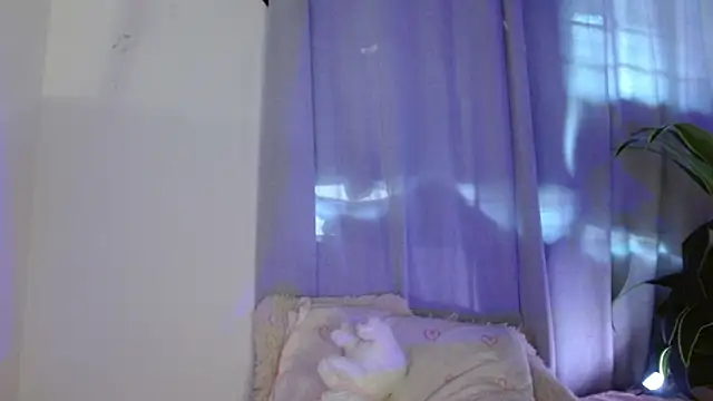 Snapshot of Amanda_Rossi chatting on July 19, 12:31 pm Amanda Rossi online show from July 19, 12:31 pm