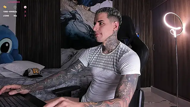 Snapshot of trisstann_ chatting on February 5, 5:06 pm trisstann online show from February 5, 5:06 pm