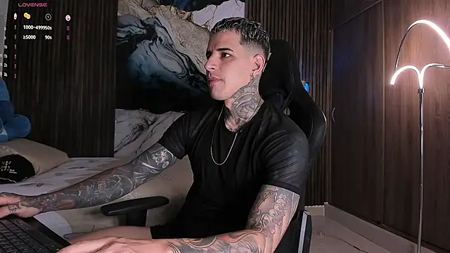 Snapshot of trisstann_ chatting on February 22, 5:22 pm trisstann online show from February 22, 5:22 pm