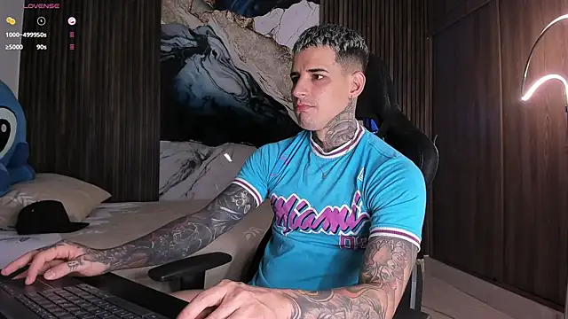 Snapshot of trisstann_ chatting on March 3, 5:19 pm trisstann online show from March 3, 5:19 pm