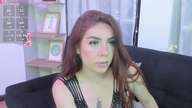Snapshot of Sweet_bellaa_ chatting on June 23, 4:10 am Sweet bellaa online show from June 23, 4:10 am