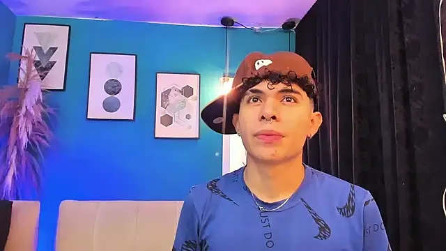 Snapshot of DesiresOfOlympus_ chatting on February 8, 12:08 pm DesiresOfOlympus online show from February 8, 12:08 pm