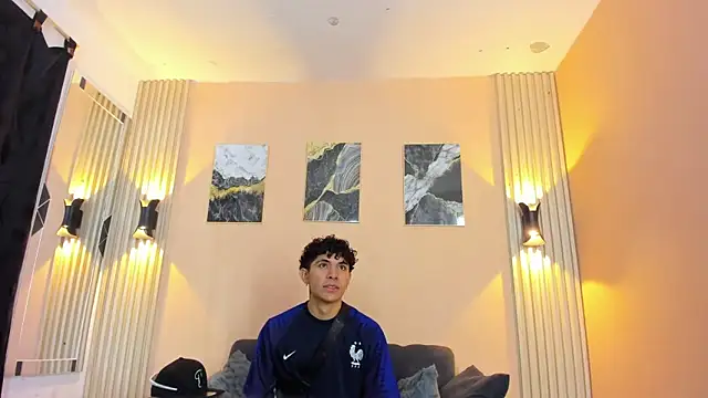 DesiresOfOlympus  online show from April 17, 7:39 pm