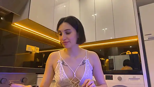 Snapshot of BlackFox_V chatting on February 13, 5:09 pm BlackFox V online show from February 13, 5:09 pm