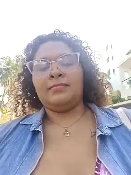 Snapshot of AdinaSkaly chatting on February 11, 8:58 pm AdinaSkaly online show from February 11, 8:58 pm