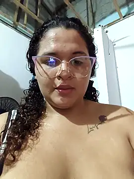 Snapshot of AdinaSkaly chatting on February 22, 10:08 pm AdinaSkaly online show from February 22, 10:08 pm