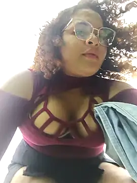 Snapshot of AdinaSkaly chatting on February 24, 8:18 pm AdinaSkaly online show from February 24, 8:18 pm