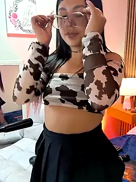 Snapshot of mary_luckaysha_ chatting on February 7, 7:39 pm mary luckaysha online show from February 7, 7:39 pm