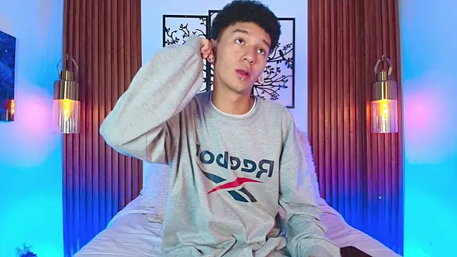 Snapshot of David_Banks_ chatting on February 12, 12:44 pm David Banks online show from February 12, 12:44 pm