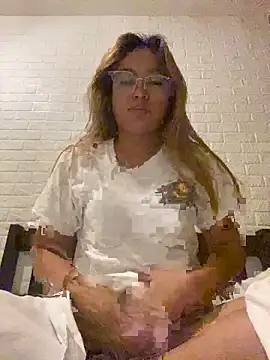 Snapshot of Wild_flower19 chatting on March 13, 6:36 pm Wild flower19 online show from March 13, 6:36 pm