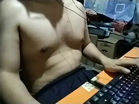 Snapshot of martleandros chatting on February 9, 5:11 am martleandros online show from February 9, 5:11 am