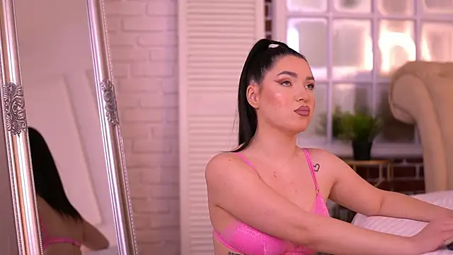 Snapshot of CindyCruse chatting on February 23, 6:22 am CindyCruse online show from February 23, 6:22 am