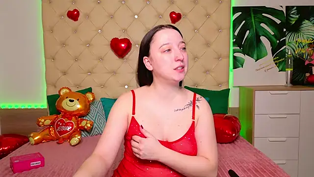 Snapshot of AwaMax chatting on February 11, 5:56 am AwaMax online show from February 11, 5:56 am