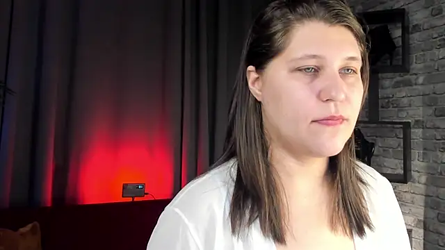 helenahoff online show from March 4, 4:40 am