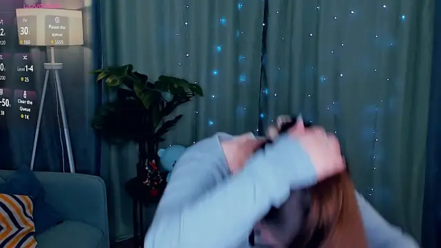 CrissyKales online show from April 13, 7:52 pm