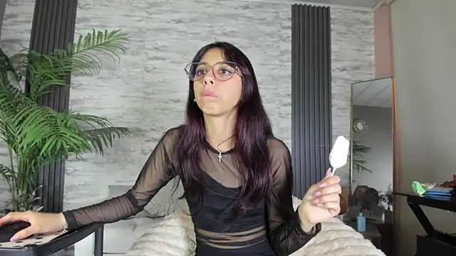 suggar angel online show from April 10, 7:07 pm