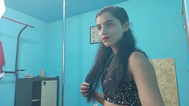Snapshot of SoniaMoonnnnn chatting on June 19, 5:50 pm SoniaMoonnnnn online show from June 19, 5:50 pm