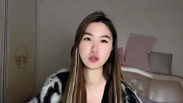 Snapshot of onny2003 chatting on March 4, 11:16 am onny2003 online show from March 4, 11:16 am