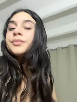 Snapshot of sweet_bonnyy chatting on February 6, 5:45 am sweet bonnyy online show from February 6, 5:45 am