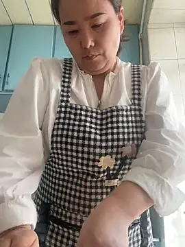 Youyou 12 online show from March 27, 1:00 am