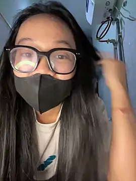 Leeeiuu online show from February 10, 5:17 pm