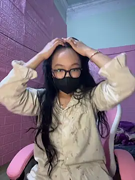 Leeeiuu online show from February 23, 12:57 pm