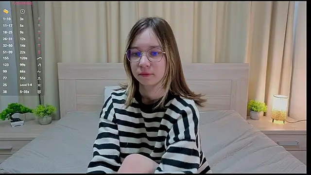 Snapshot of alorenna chatting on March 3, 5:57 am alorenna online show from March 3, 5:57 am