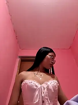 velvet macaw online show from February 25, 12:31 am