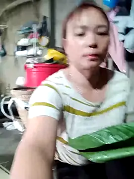 Snapshot of neyney110 chatting on March 17, 8:17 am neyney110 online show from March 17, 8:17 am