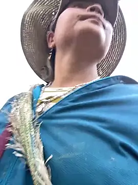 Snapshot of neyney110 chatting on March 24, 10:09 am neyney110 online show from March 24, 10:09 am