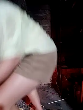 Snapshot of neyney110 chatting on April 1, 10:49 am neyney110 online show from April 1, 10:49 am