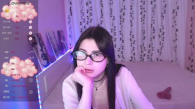 Stephanie Bloom online show from February 16, 8:05 pm