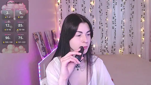 Stephanie Bloom online show from February 23, 10:45 am