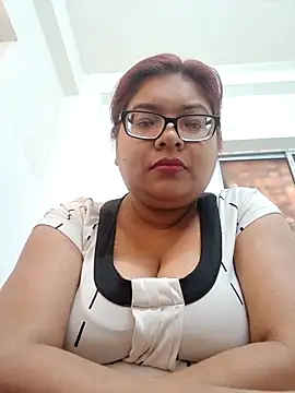 Snapshot of Elie_Hallway chatting on February 3, 5:38 am Elie Hallway online show from February 3, 5:38 am