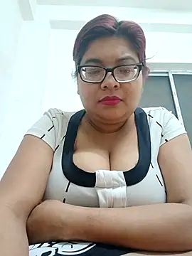 Snapshot of Elie_Hallway chatting on February 16, 6:48 pm Elie Hallway online show from February 16, 6:48 pm