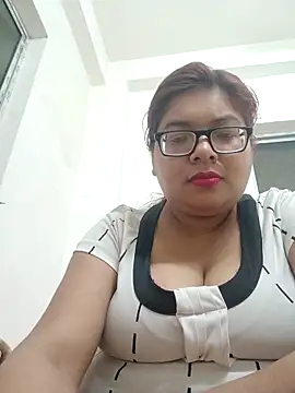 Snapshot of Elie_Hallway chatting on February 27, 5:57 pm Elie Hallway online show from February 27, 5:57 pm