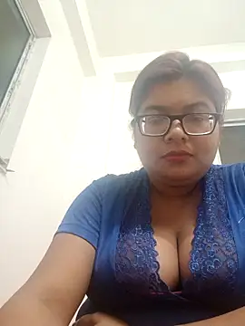 Snapshot of Elie_Hallway chatting on February 28, 6:53 pm Elie Hallway online show from February 28, 6:53 pm