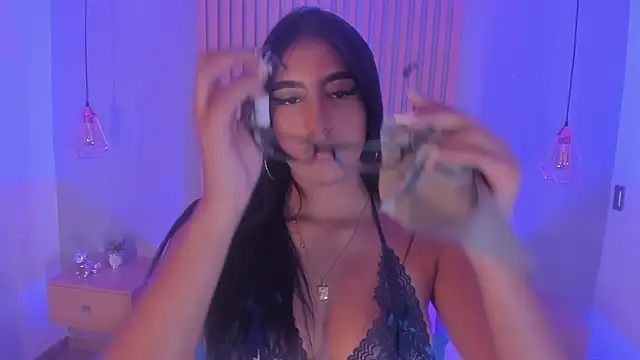 Snapshot of victoria_figueroa chatting on June 1, 7:04 pm victoria figueroa online show from June 1, 7:04 pm