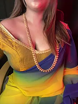 Snapshot of queen-panda chatting on February 20, 5:35 pm queen-panda online show from February 20, 5:35 pm