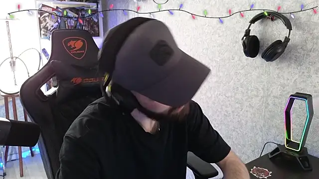 Snapshot of _Mostly_ chatting on February 13, 9:27 am Mostly online show from February 13, 9:27 am