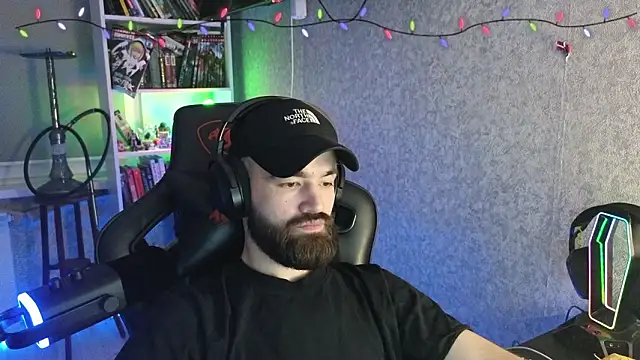 Snapshot of _Mostly_ chatting on February 22, 6:17 pm Mostly online show from February 22, 6:17 pm